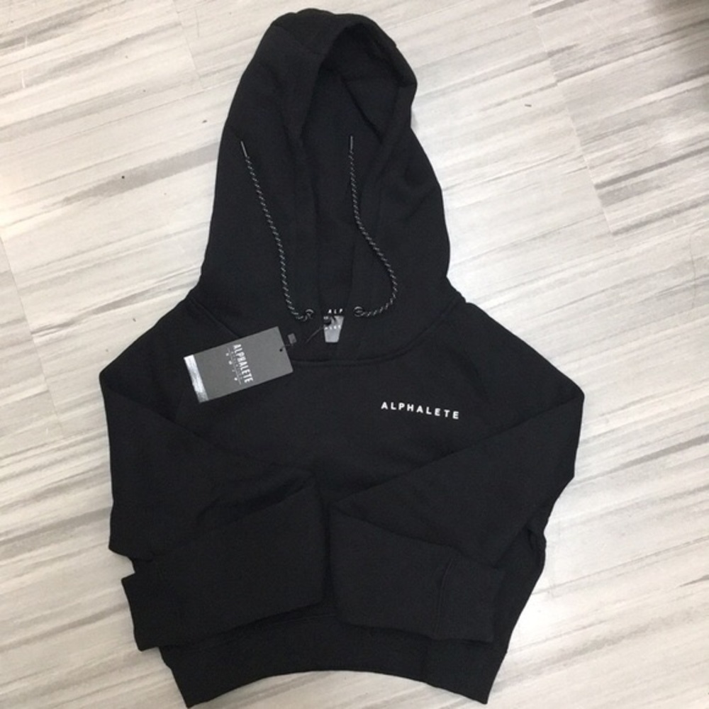 Cropped Alphalete hoodie